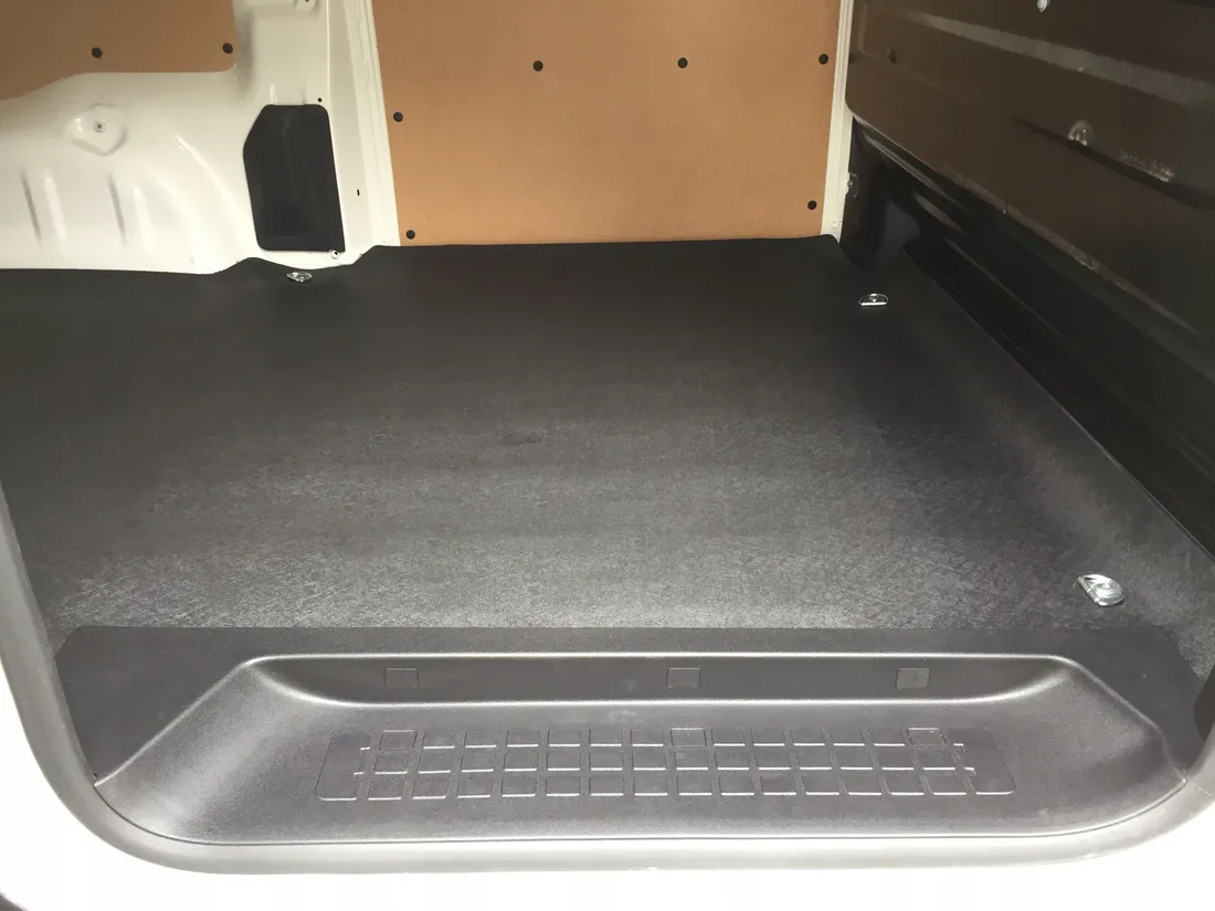 opel-combo-e-long-2018-wklad-do-kufra-cargo-stan-nowy