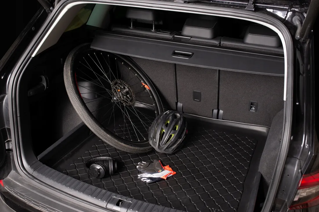 forester-iv-suv-5d-2013-wklad-do-kufra