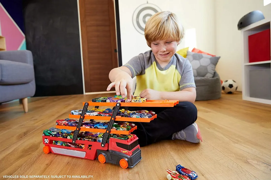 hot-wheels-transporter-do-przewozu-aut
