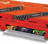 hot-wheels-transporter-do-przewozu-aut-material-metal-plastik