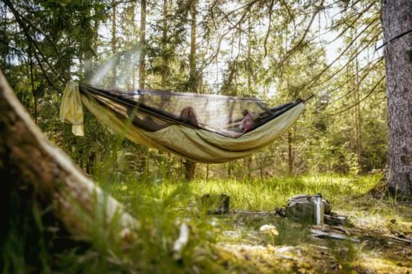 amazonas-hamak-moskito-traveller-quilted-stan-nowy-material-stelazu-tworzywo-sztuczne-styl-tradycyjny