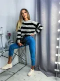 stylowy-sweter-w-paski-stan-nowy
