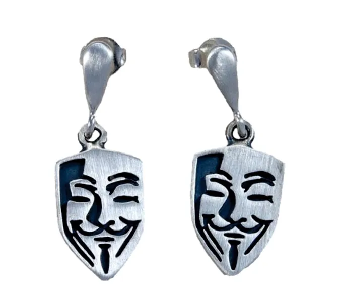 kolczyki-srebrne-maska-anonymous