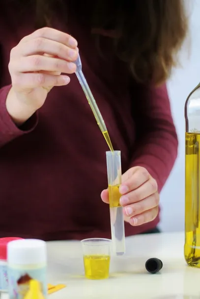 laboratorium-chemiczne-150-doswiadczen-buki-stan-nowy-marka-inna