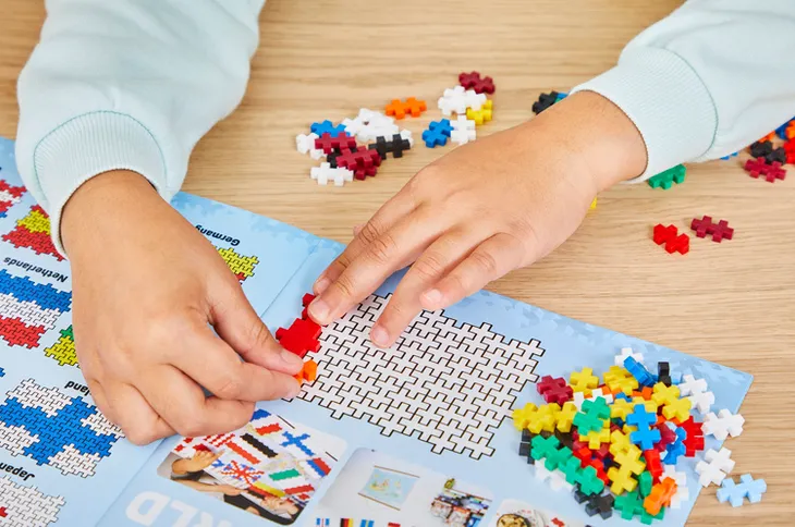 plus-plus-plus-plus-mini-mix-700-szt-flagi-learn-to-build-stan-nowy