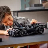 lego-technic-the-batman-batmobile-42127-liczba-elementow-1360