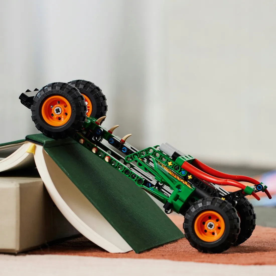 lego-technic-monster-jam-dragon-42149