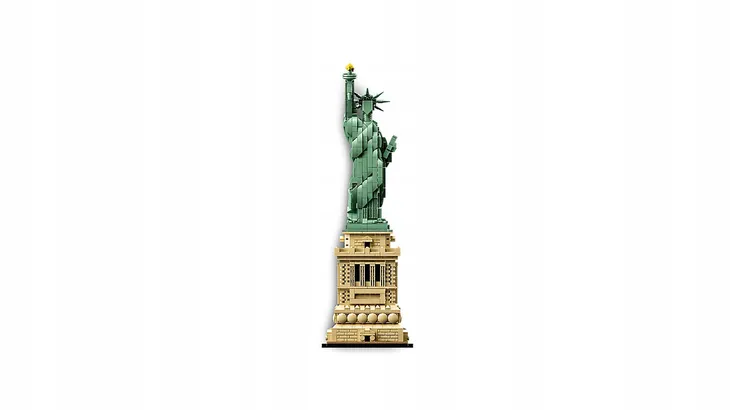 lego-architecture-21042-statua-wolnosci-bohater-brak