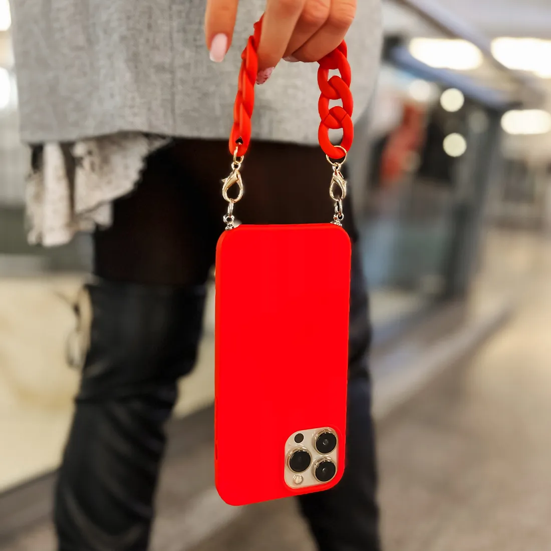 etui-mat-red-lancuch-blink-do-iphone-11-pro-max