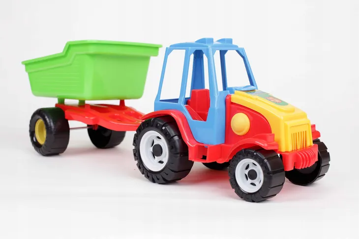 traktor-z-przyczepa-model-220