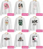 modna-damska-bluza-biala-scratch-surface-wz-m-wzor-dominujacy-mix-wzorow