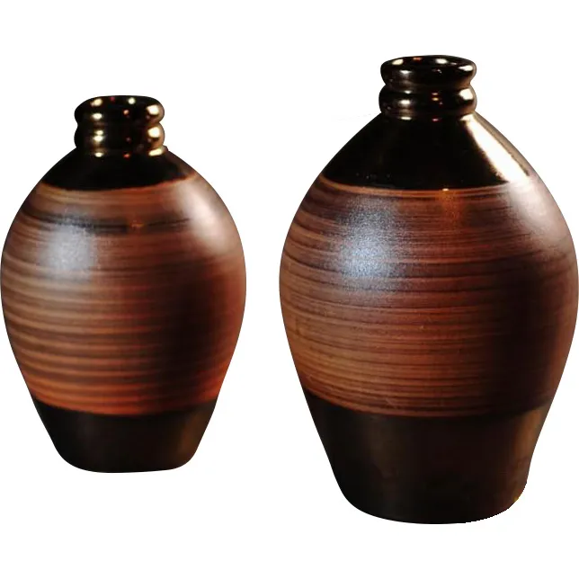 wazon-brazowy-pekaty-21-cm