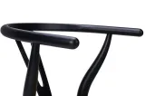 krzeslo-wishbone-czarne-wysokosc-mebla-77-cm