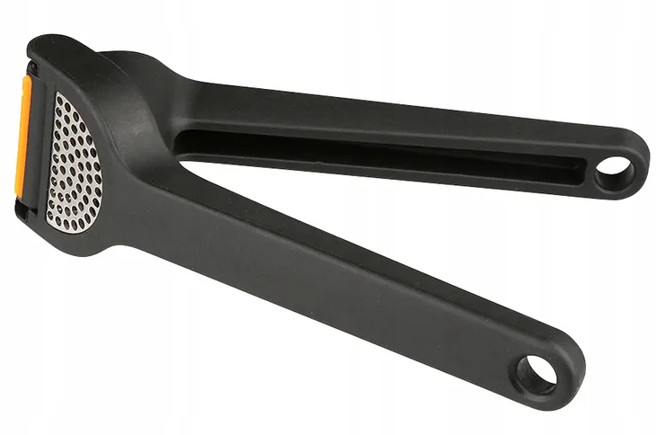 fiskars-praska-do-czosnku-functional-form-marka-fiskars