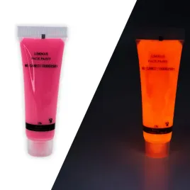 swiecaca-farba-fluorescencyjna-rozowy-2