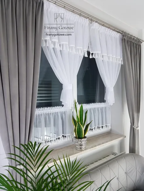firanka-do-kuchni-w-modnym-stylu-material-poliester