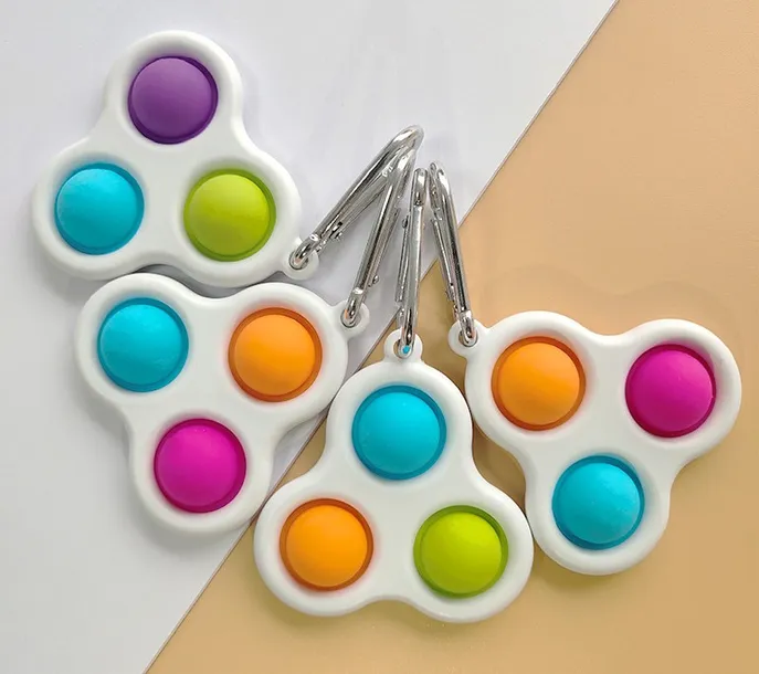 brelok-simple-dimple-push-pop-bubble-karabinczyk-bohater-brak