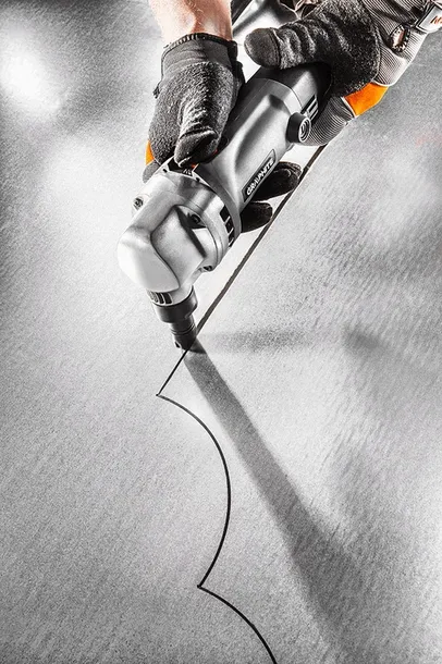 nozyce-do-blachy-500w-walizka-informacje-dodatkowe-walizka-transportowa-w-zestawie