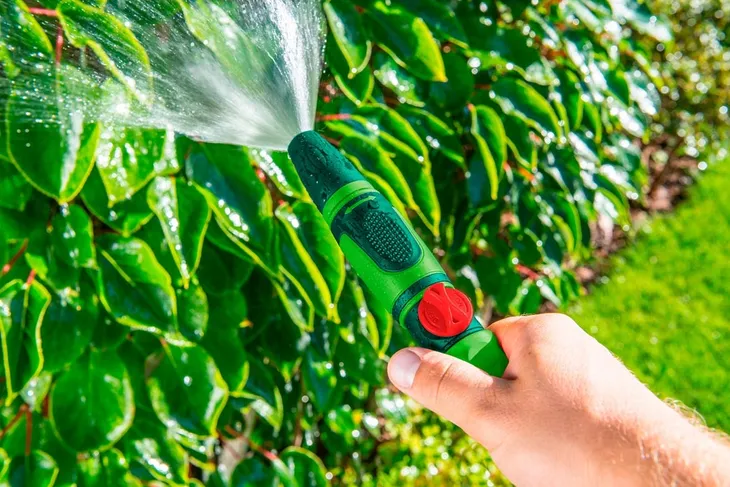 zraszacz-prosty-dwumaterialowy-stan-nowy-rodzaj-dysza-do-zraszania