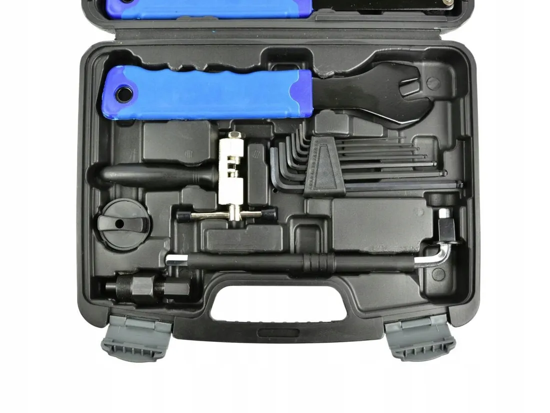 zestaw-narzedzi-do-naprawy-roweru