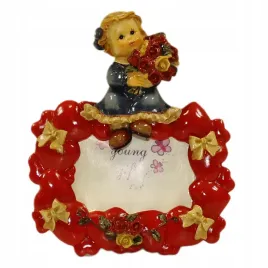 ramka-na-zdjecie-7x5-figurka-dziewczynka