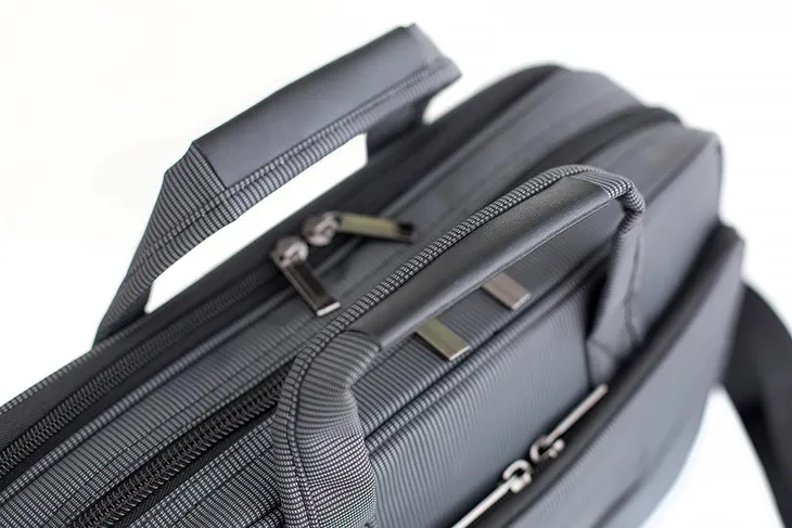 torba-na-laptopa-161-art-waga-z-opakowaniem-0-94-kg