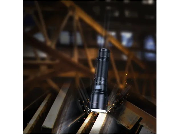 latarka-diodowa-fenix-c7-producent-fenix