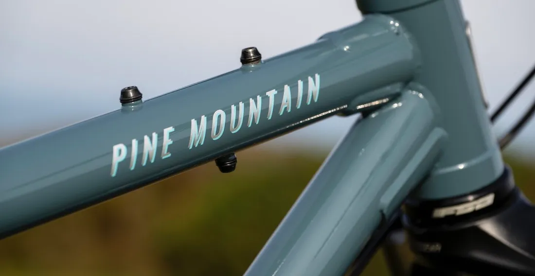 marin-pine-mountain-1-2023-m-niebieski-stan-nowy