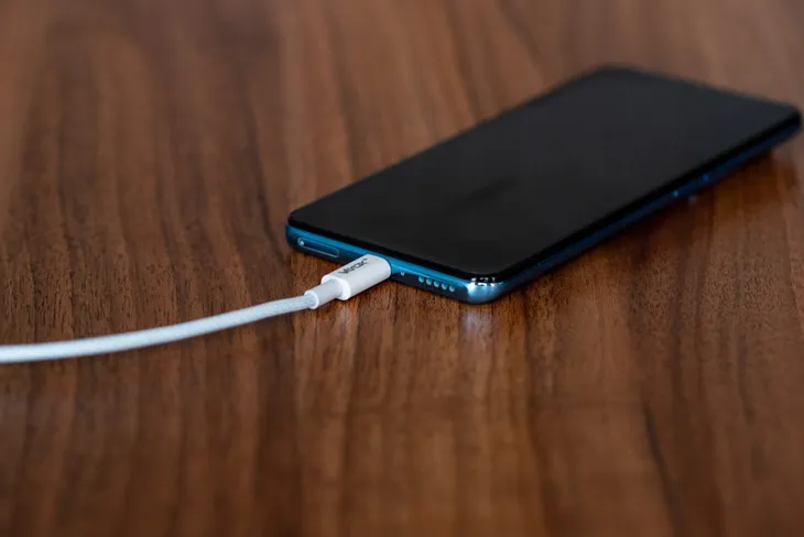 kabel-usb-c-lightning-do-iphone-pd-20w-3a-1m-vayox-stan-nowy-zgodnosc-ze-standardem-quick-charge-1-0-quick-charge-2-0-quick-charge-3-0