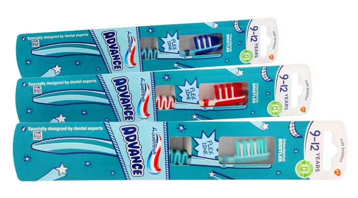 aquafresh-szczoteczka-do-zebow-advance-dla-dzieci-9-12-lat-1szt-mix-koloro