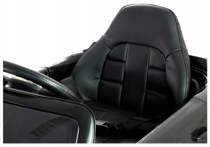 samochod-bmw-czarny-wiek-dziecka-12-m