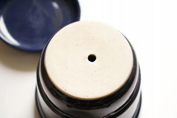 doniczka-ceramiczna-biala-16-cm-marka-kwiatek-ceramika-szlachetna