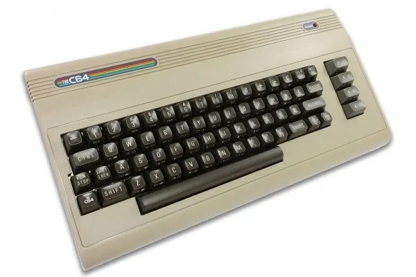 commodore-64-klasyczne-gry-retro-3xusb-stan-nowy