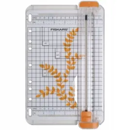 fiskars-gilotyna-obcinarka-trymer-do-papieru-a5-a4