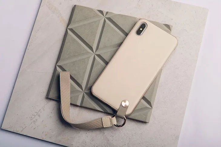 etui-moshi-altra-iphone-xs-max-material-tworzywo-sztuczne