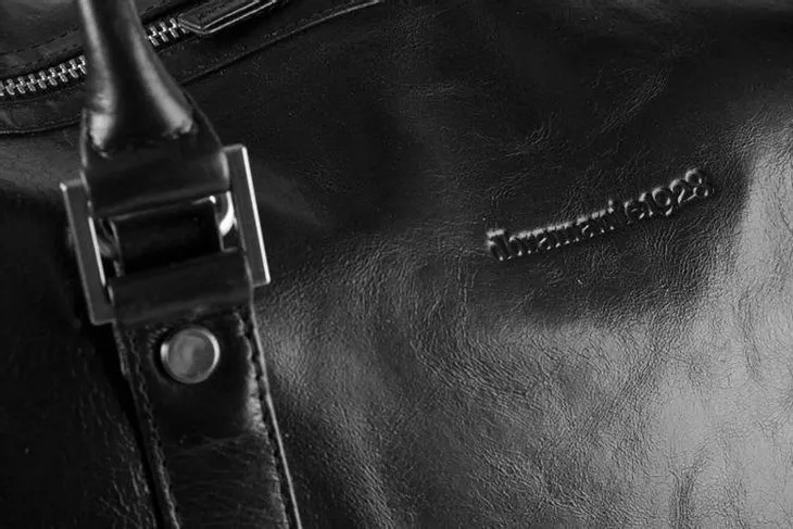 dbramante-torba-kastrup2-weekender-black-cechy-dodatkowe-na-ramie