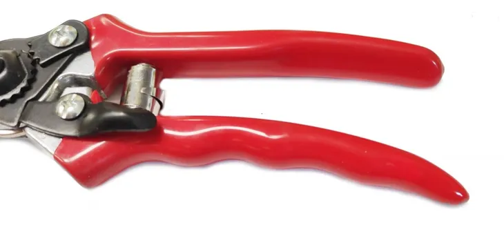 sekator-ogrodowy-21-cm-zasilanie-inne-stan-nowy