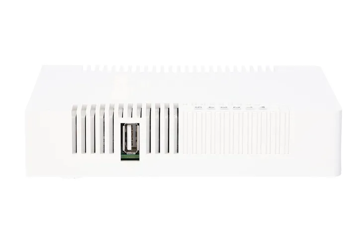 router-mikrotik-rb951ui-2hnd-wbudowany-modem-brak-modemu
