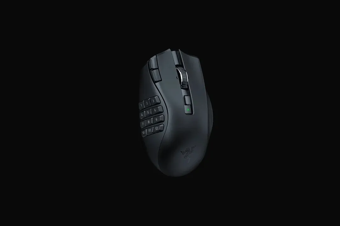 razer-naga-v2-hyperspeed-ergonomiczna