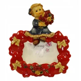 ramka-na-zdjecie-7x5-figurka-dziewczynka