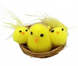 kurczaki-wielkanocne-w-gniazdku-dekoracja