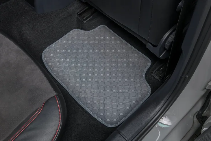 range-rover-iv-2012-dywaniki-popielate-stan-nowy-waga-z-opakowaniem-5-kg