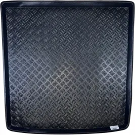 vw-golf-viii-kombi-2020-dywanik-do-bagaznika