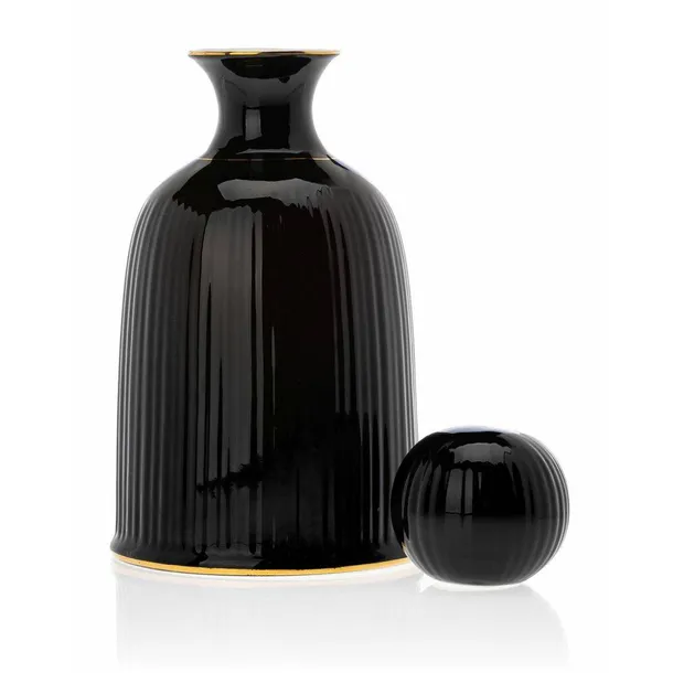 karafka-kendi-black-gold