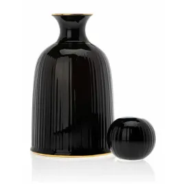 karafka-kendi-black-gold