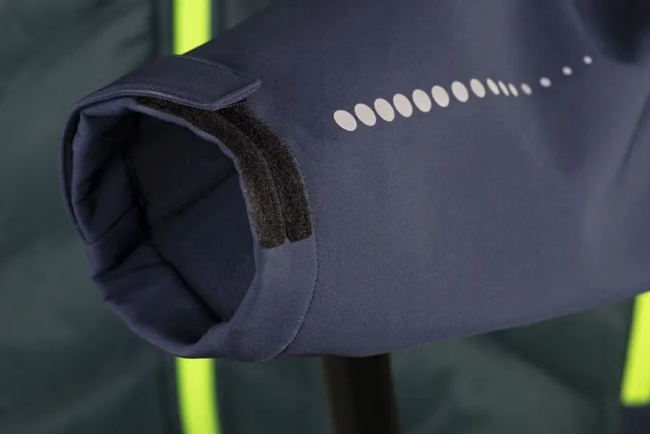 kurtka-softshell-z-ocieplaczem-premium-rozmiar-m-material-dominujacy-poliester