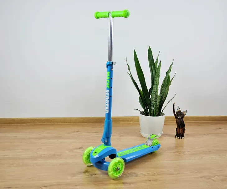 scooter-magic-blue-green-stan-nowy