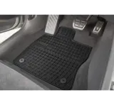dywaniki-gumowe-bmw-seria-1-e81-e87-liczba-elementow-komplety