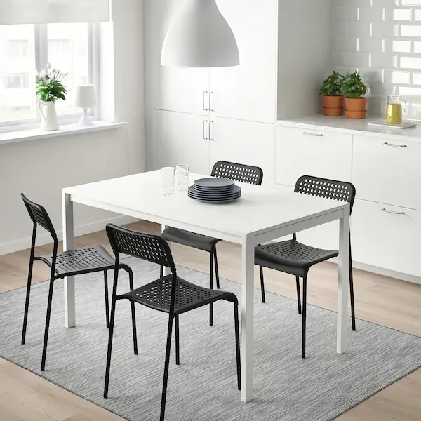 ikea-adde-krzeslo-czarny-kolor-obicia-czarny