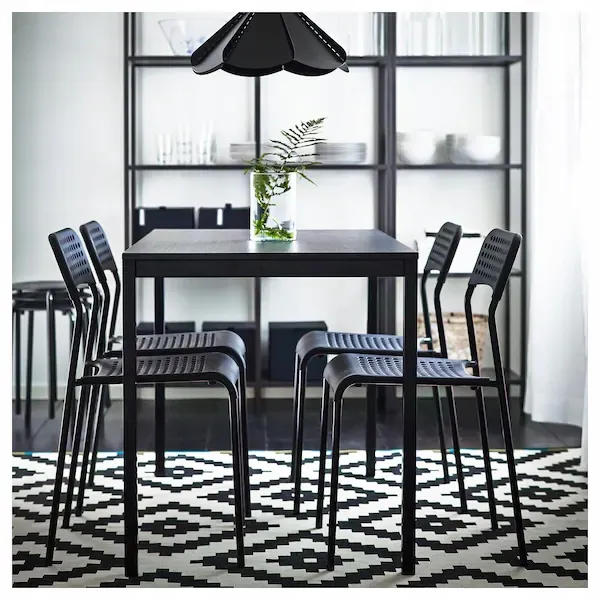 ikea-adde-krzeslo-czarny-liczba-krzesel-w-zestawie-1